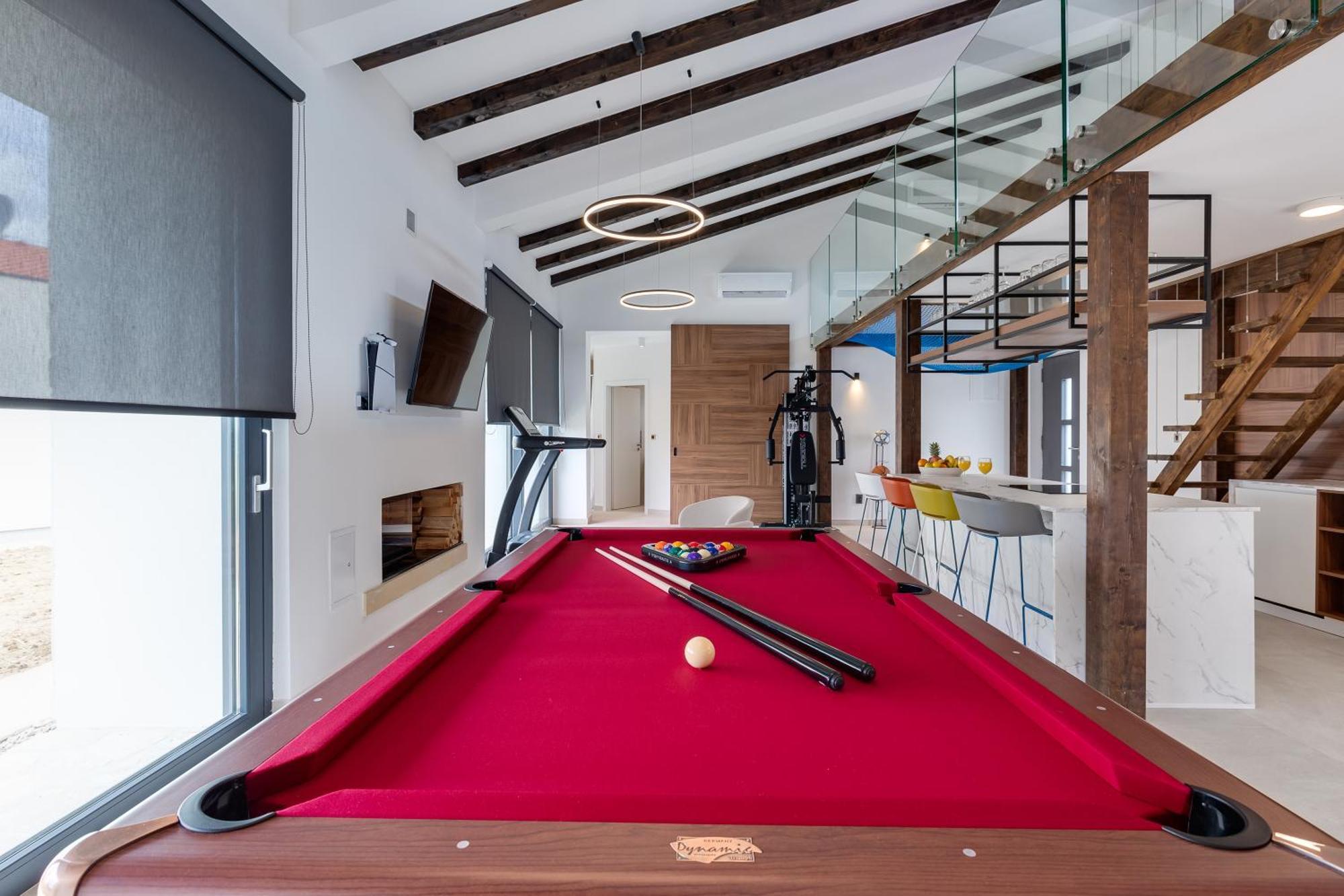 Villa T, Spacious With Heated Pool, Hot Tub & Sauna Rastevic Eksteriør billede