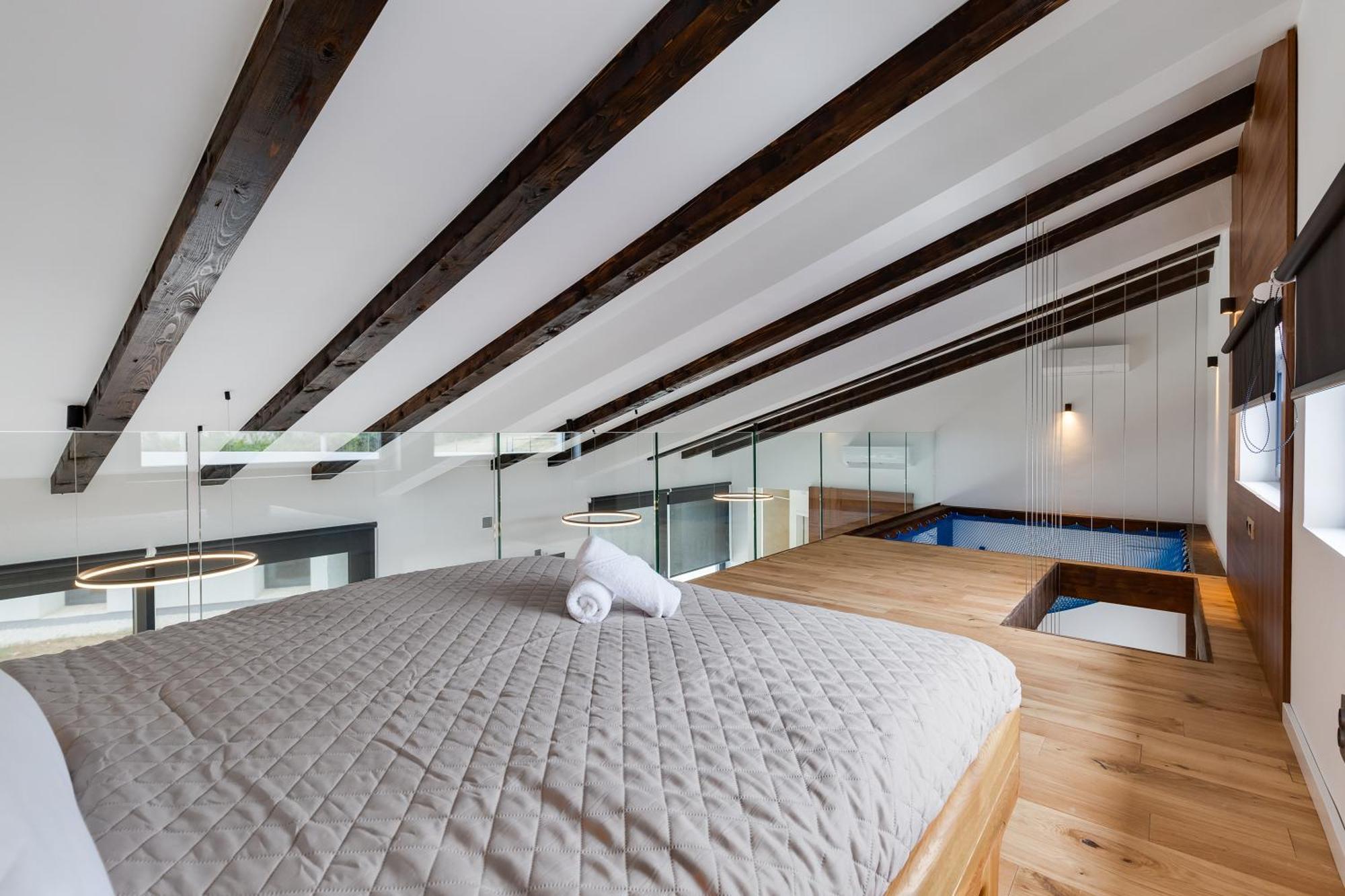 Villa T, Spacious With Heated Pool, Hot Tub & Sauna Rastevic Eksteriør billede