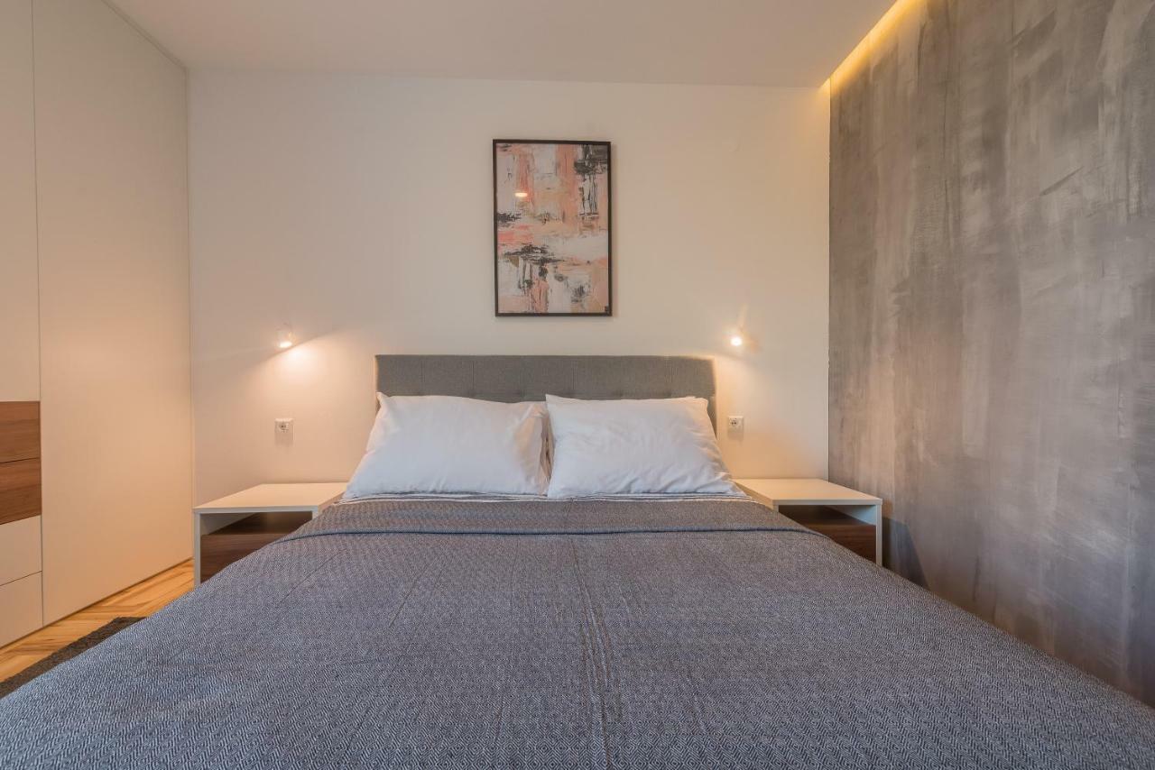 Villa T, Spacious With Heated Pool, Hot Tub & Sauna Rastevic Eksteriør billede